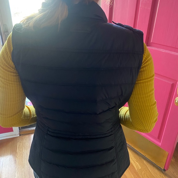 Beautiful Burberry Black Puffer Vest - Picture 6 of 7